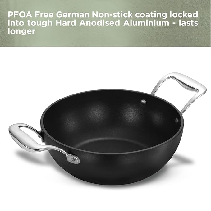Hawkins Futura Pro 2.5 Litre Deep-Fry Pan, Nonstick Kadhai with Stainless Steel Handles and Stainless Steel Lid, Balck (PNK25S)