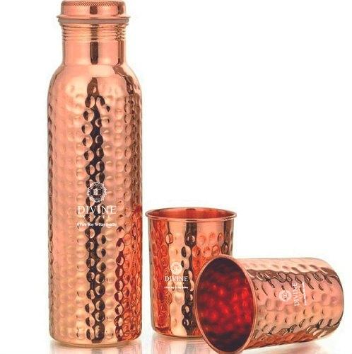 PURE Hammered COPPER BOTTLE AND 2 GLASS SET - The Kitchen Warehouse